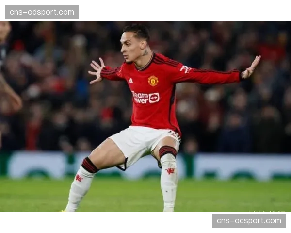 阿贾克斯宣布从曼联召回租借在外的前锋安东尼，费用条款触发